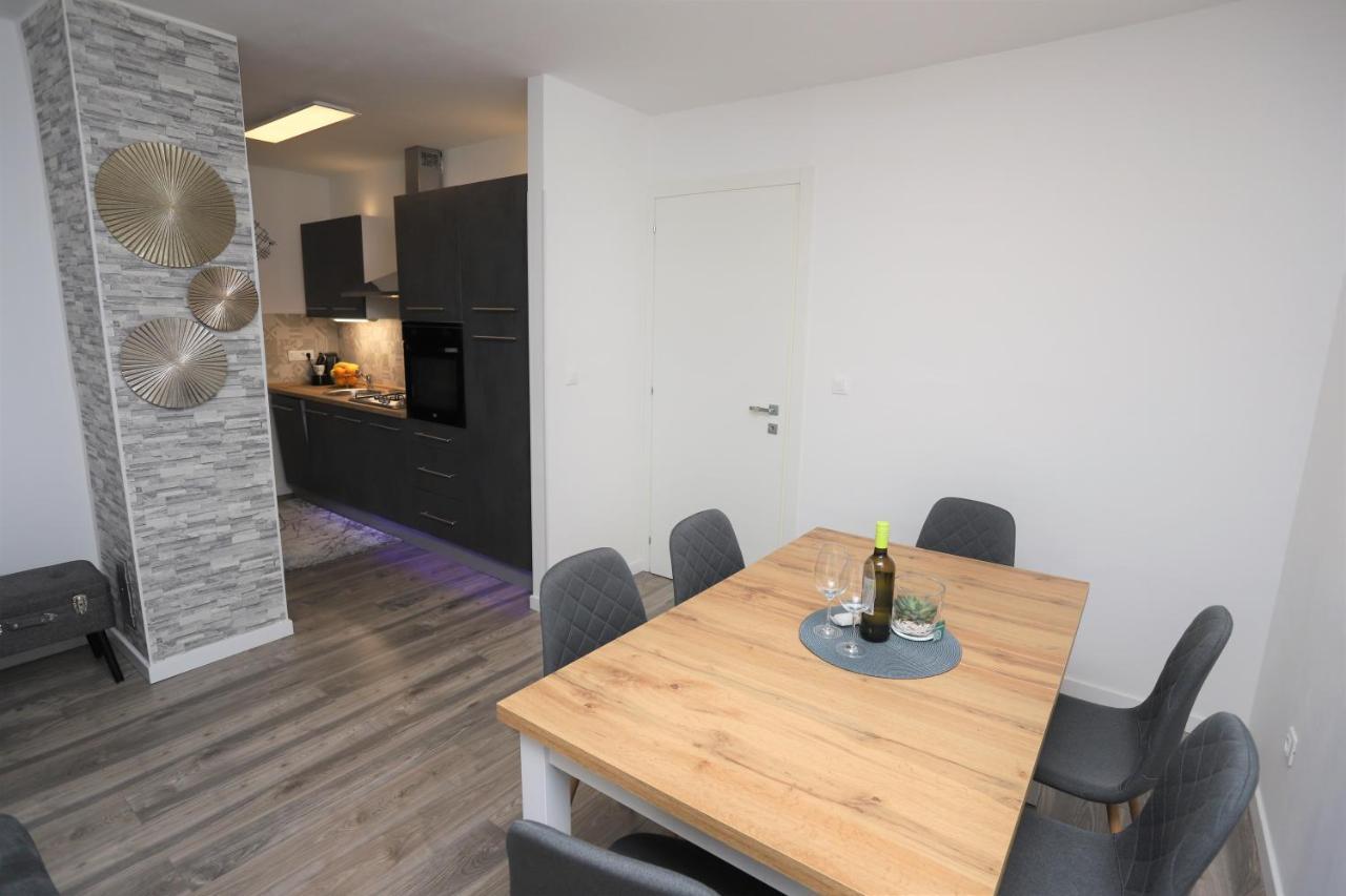 Apartman Perla Deluxe Пореч Екстериор снимка