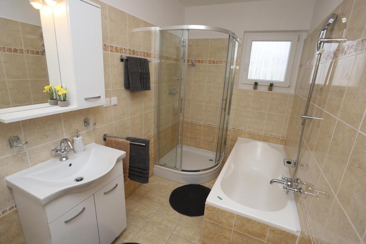 Apartman Perla Deluxe Пореч Екстериор снимка